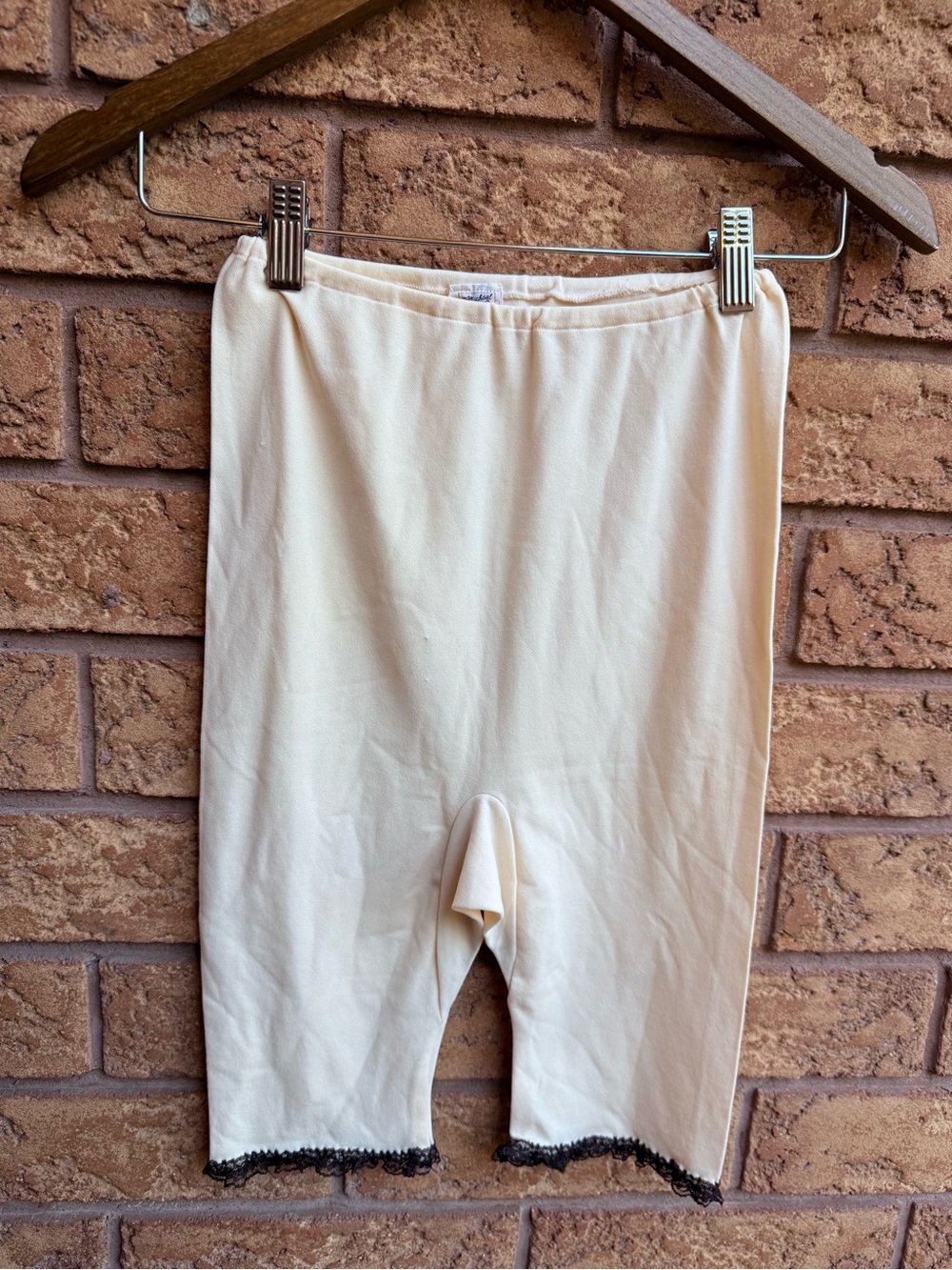 4/$25 • Vintage St Michael Bri Nylon Lace Trim Under Garment